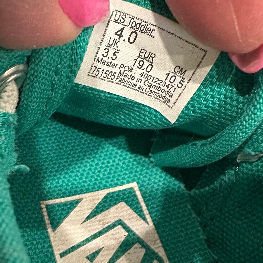 Vans toddler sneakers. Sea party under the sea. Size is toddler 4 - Picture 7 of 9